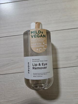 [후르디아] 눈시림없는 올영 립앤아이 리무버 — 4.5점을 준 리뷰어가 2024년 1월 올린 사용 사진