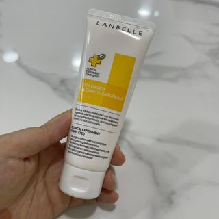 랑벨 비타 에너지 잡티 크림 75ml (피부 속 기미완화크림) — 5점을 준 리뷰어가 2022년 6월 올린 사용 사진