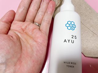 AYU25[아유트웬티파이브] 피부건강에 꼭 필요한 pH 약산성 와일드 로즈토너 — 5점을 준 리뷰어가 2021년 5월 올린 사용 사진
