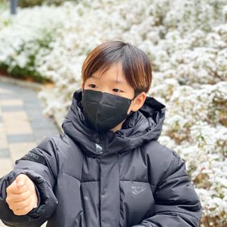 [심폐소생소] 오늘의마스크 KF94 소형 초등학생 어린이 마스크 — 5점을 준 리뷰어가 2021년 11월 올린 사용 사진