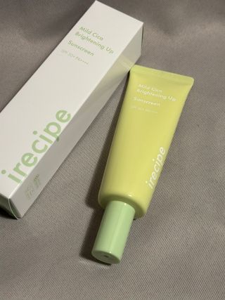 아이레시피 마일드시카 브라이트닝 업 선스크린 SPF50+ PA++++ — 5점을 준 리뷰어가 2023년 5월 올린 사용 사진
