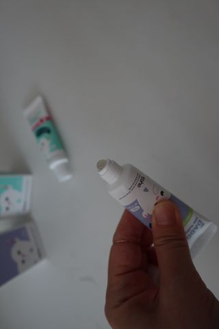 닥터데디스 안심저불소 키즈치약 (라즈베리, 청포도향 중 택 1) 60g +  여행용 미니 치약 15g — 5점을 준 리뷰어가 2022년 8월 올린 사용 사진