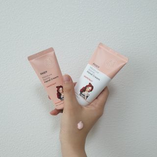 파시 FASCY 高保湿ハンドクリーム40ml+80ml セット — 5점을 준 리뷰어가 2021년 7월 올린 사용 사진