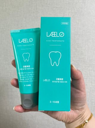 치과에서 쓰는 치약 _ 라벨제로 저불소 꼬마, 키즈, 유아, 베이비, 주니어 안전한 어린이치약 — 5점을 준 리뷰어가 2023년 3월 올린 사용 사진