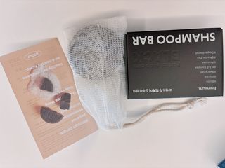 free [아토르] 9종 임상완료 아토르 다름 샴푸바_블랙  프리미엄 두피 케어 샴푸바 — 5점을 준 리뷰어가 2024년 5월 올린 사용 사진