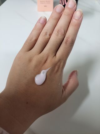 난나 살몬 스파이더 검버섯 미백 톤업 화이트닝 연어 앰플 크림 300ml 대용량 — 5점을 준 리뷰어가 2022년 8월 올린 사용 사진
