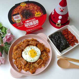 [서울시스터즈] CU 김치 4총사 세트-김치볶음밥, 김치큐브닭, 김치바삭김, 김치아몬드 — 5점을 준 리뷰어가 2021년 11월 올린 사용 사진