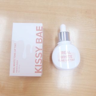 KISSY BAE 키시베이 키시베이 리얼화이트 톤업틴트 — 4점을 준 리뷰어가 2021년 9월 올린 사용 사진