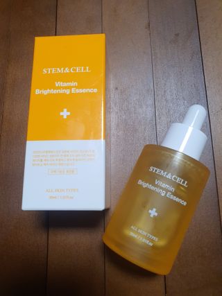 체르엠 스템앤셀 비타민 브라이트닝 에센스 30ml 1개 — 4점을 준 리뷰어가 2021년 12월 올린 사용 사진