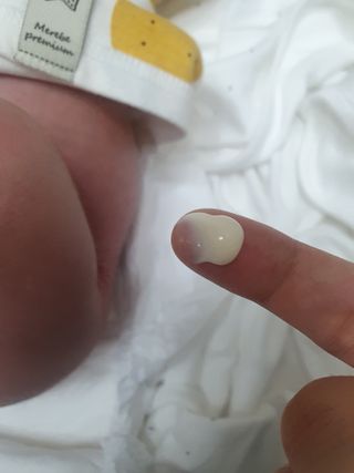 mom e 맘이 내추럴 베이비 케어 크림+바디오일 — 5점을 준 리뷰어가 2021년 1월 올린 사용 사진