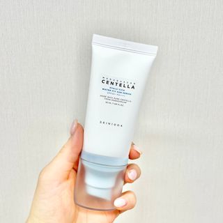 MF[스킨1004] 마다가스카르 센텔라 히알루-시카 워터핏 선세럼 50ml — 5점을 준 리뷰어가 2024년 5월 올린 사용 사진