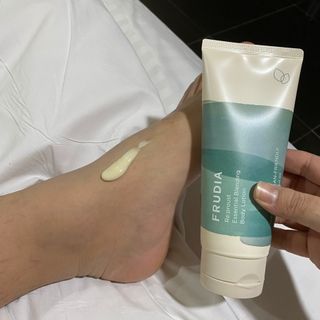 [후르디아] 올리브영 저자극 비건바디로션 — 5점을 준 리뷰어가 2023년 3월 올린 사용 사진
