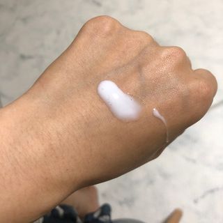 줄라이 모닝 _ JULY MORNING 줄라이모닝 하이드레이팅 퍼퓸드 바디앤핸드 에멀젼 — 5점을 준 리뷰어가 2021년 9월 올린 사용 사진