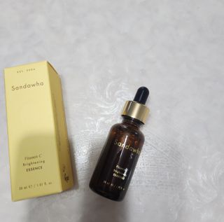 스킨큐어 산다화 비타민c 화이트닝 에센스 30ml — 5점을 준 리뷰어가 2023년 7월 올린 사용 사진