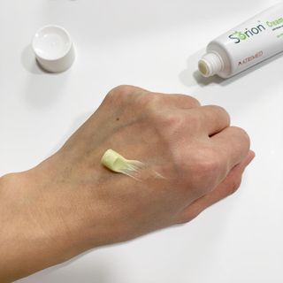 건선/아토/습진/민감성 피부 천연보습진정크림 소리온 크림 & 센시티브 크림 50g — 5점을 준 리뷰어가 2022년 3월 올린 사용 사진