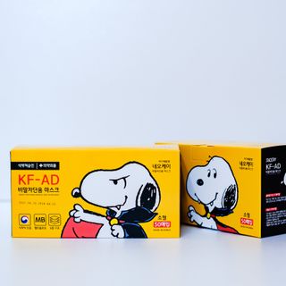 JHWORLD 스누피 마스크 정품 스누피 KF-AD 국내 비말차단 아동용 성인용 일회용 덴탈마스크 50매 — 5점을 준 리뷰어가 2021년 6월 올린 사용 사진