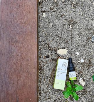 라라로즈데이 시즌2 천연 아로마오일 Y존 케어 속옷향수 이너퍼퓸 5ml  여성의 자존감을 UP시키자 — 5점을 준 리뷰어가 2021년 8월 올린 사용 사진