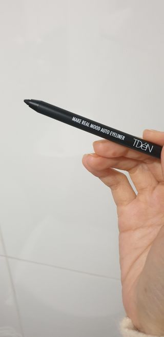 틸디앤 메이크 리얼무드 오토 아이라이너 — 3점을 준 리뷰어가 2021년 12월 올린 사용 사진
