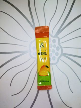 비타앤C 레몬맛, 망고맛 — 5점을 준 리뷰어가 2021년 4월 올린 사용 사진