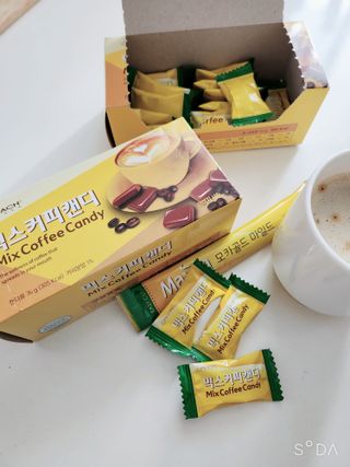 (주) 피치코리아 믹스커피캔디76g x2개입 — 5점을 준 리뷰어가 2022년 11월 올린 사용 사진