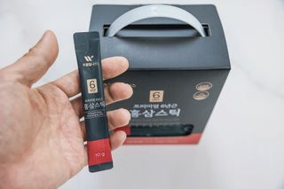 [푸름웰니스] 프리미엄 6년근 홍삼스틱 3mg x 100포 — 5점을 준 리뷰어가 2022년 6월 올린 사용 사진