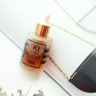 자민경 크레마카라콜 울트라 90 프로폴리스 앰플 — 5점을 준 리뷰어가 2021년 2월 올린 사용 사진
