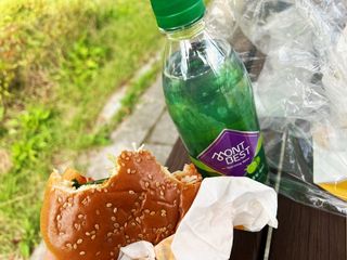 몽베스트 Montbest with Sparkling water Lime20병 — 5점을 준 리뷰어가 2022년 9월 올린 사용 사진