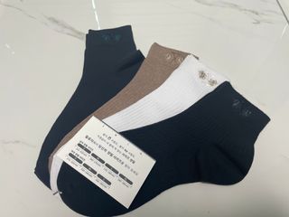 [사이즈가 있는 양말 필로이] 남/여 골지 발목 양말 4족 세트 남【S, M, L, XL】여【S, M, L】_컬러 랜덤 — 5점을 준 리뷰어가 2022년 6월 올린 사용 사진
