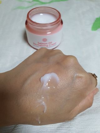 아이앤립 / EYENLIP 아이앤립 연어오일 리바이탈라이징 토너+앰플+크림 3종 세트 — 5점을 준 리뷰어가 2021년 8월 올린 사용 사진