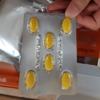 서울약사신협_내몸애발란스멀티비타민앤미네랄파워업_800mg x 90정 — 4점을 준 리뷰어가 2021년 5월 올린 사용 사진