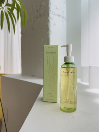스킨큐어 산다화 순한 클렌징 동백 오일 200ml — 5점을 준 리뷰어가 2023년 4월 올린 사용 사진