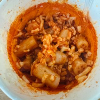 나우  [요리궁리] B타입 ( 매콤, 치즈, 매콤까르보 ) 꽃떡볶이 6개입 세트 — 5점을 준 리뷰어가 2025년 3월 올린 사용 사진