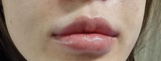 [후르디아] 올리브영 꿀과즙 립밤 2종 (블루베리/석류) — 5점을 준 리뷰어가 2022년 12월 올린 사용 사진