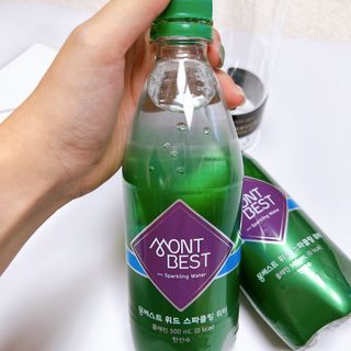몽베스트 Montbest with Sparkling water Plain 20병 — 5점을 준 리뷰어가 2022년 10월 올린 사용 사진