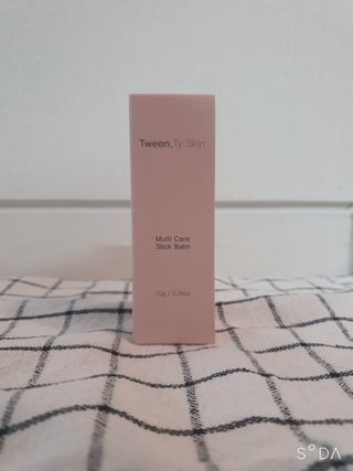 Tween.Ty Skin 트웬티스킨 멀티케어 스틱밤 — 5점을 준 리뷰어가 2022년 4월 올린 사용 사진