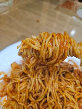 프레시지 [구매평]최현석의 쵸이닷 새우 토마토 파스타 (냉동) — 4점을 준 리뷰어가 2025년 5월 올린 사용 사진