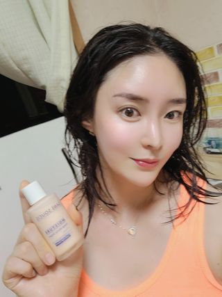 산수시 데포 세럼 수분 물광 비타민 에센스 50ml 기초화장품 — 5점을 준 리뷰어가 2021년 8월 올린 사용 사진