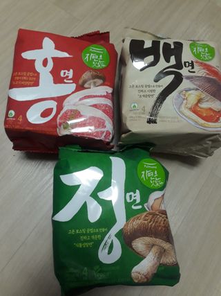 [풀무원] 자연은맛있다 정면, 백면, 홍면  세트 — 5점을 준 리뷰어가 2021년 4월 올린 사용 사진
