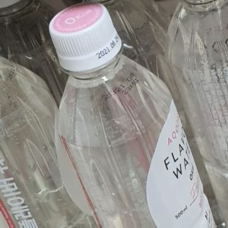 아쿠아스 플레이버워터 [아쿠아스] 제로칼로리 플레이버워터 복숭아/청포도 1BOX 20개입 — 5점을 준 리뷰어가 2021년 4월 올린 사용 사진