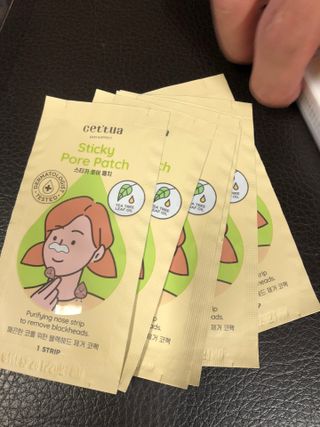 세뚜아(Cettua) 세뚜아 스티키 포어 패치 Cettua Sticky Pore Patch — 5점을 준 리뷰어가 2023년 8월 올린 사용 사진
