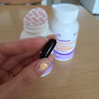 서울약사신협 네이처픽_멀티비타민&미네랄_1,000mg x 120캡슐 — 4점을 준 리뷰어가 2021년 9월 올린 사용 사진