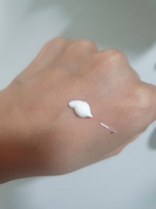 메타포레 12PM  카밍 선스크린 — 5점을 준 리뷰어가 2021년 8월 올린 사용 사진
