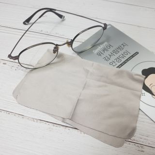 위케어 김서림방지 안경닦이 안티포그 극세사클리너 — 5점을 준 리뷰어가 2021년 2월 올린 사용 사진