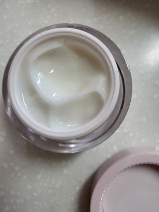 프리마인 바르기만 하면 철벽 스킨케어+24시간 마스크팩 효과. 셀라브 리제너레이팅 시스템 부스터+크림 세트 — 5점을 준 리뷰어가 2023년 5월 올린 사용 사진