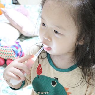 [오라덴스] 99.9 항균 칫솔모_키즈 진동칫솔 2,3단계 중 택 1 — 5점을 준 리뷰어가 2021년 7월 올린 사용 사진
