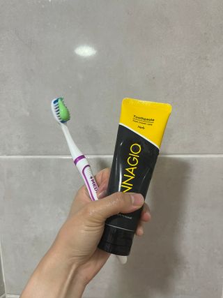 [지오클린] 안나지오 구취케어 치약 100g — 5점을 준 리뷰어가 2022년 8월 올린 사용 사진