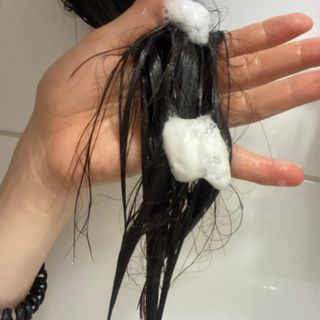 블룸비 거품 두피 샴푸 — 5점을 준 리뷰어가 2022년 9월 올린 사용 사진