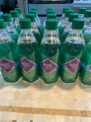 몽베스트 Montbest with Sparkling water Plain 20병 — 5점을 준 리뷰어가 2021년 11월 올린 사용 사진