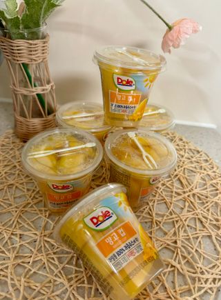 돌 MF[Dole] 파인애플컵/망고컵/복숭아컵 198g 6입X1박스 (맛 1가지 랜덤 발송) — 5점을 준 리뷰어가 2024년 10월 올린 사용 사진