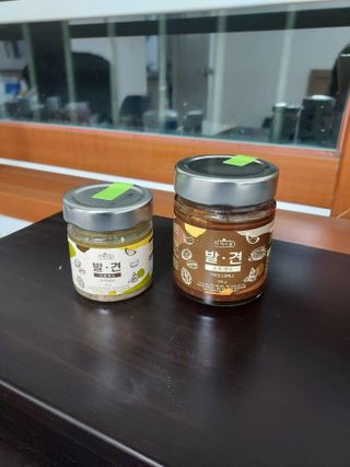 진테이블 발.견 스프레드  오리지널믹스 90g + 카카오스윗믹스 90g 2종 세트 — 5점을 준 리뷰어가 2022년 8월 올린 사용 사진